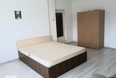 Garsonieră decomandată, mobilată în Tei - 11