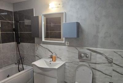 Casă cu 4 camere cu Piscina în Central - 6
