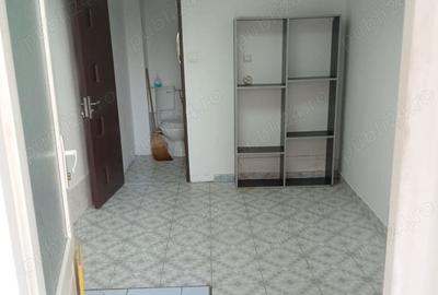 Spațiu comercial, de 32 mp, în Central - 3