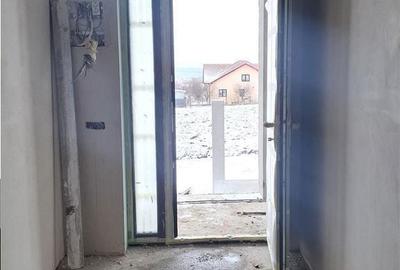 Casă cu 4 camere cu Teren 400 Mp în Rediu - 10