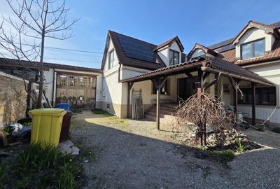Casă cu 9 camere cu Teren 293 Mp în Cristian - 2