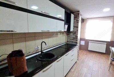 Vand apartament 3 camere spatios - 2