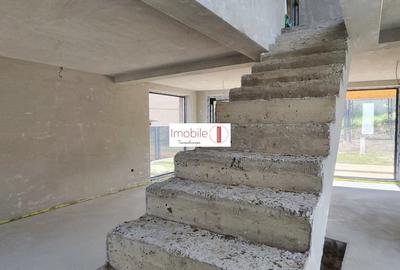 Casă individuală cu 4 camere cu Canalizare în Gruia - 11