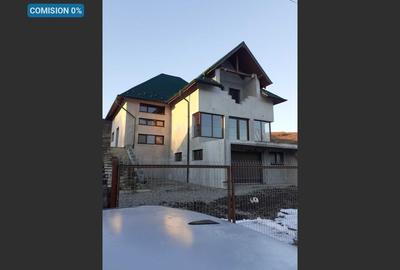 House/Villa for sale, 7 Rooms, 250 sqm, 1553 sqm, Giurgiu, România - 1