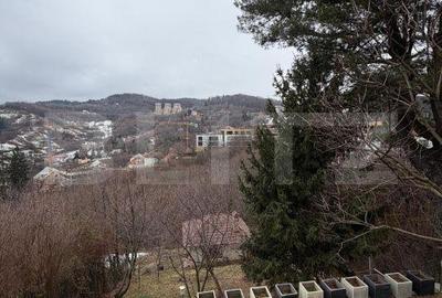 Casă cu 6 camere cu Garaj în Schei - 4