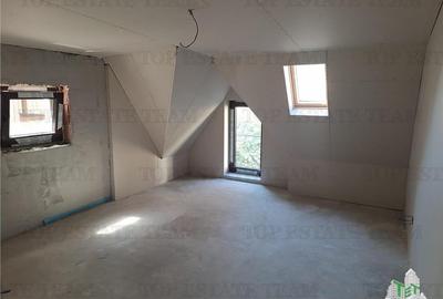 Vanzare casa curte comuna(Stefan cel Mare) - 5