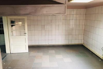Spațiu comercial, de 200 mp, în Central - 1