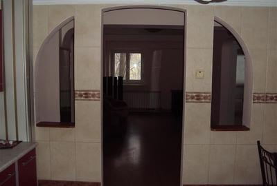 Inchiriez apartament 4 camere, et 2, semimobilat, zona Teatru - 5