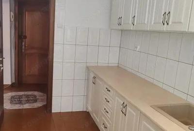 Apartament cu 3 camere semidecomandat în Central - 5