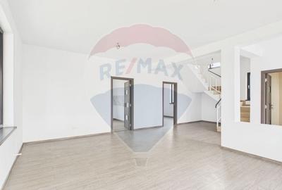 Casă cu 5 camere cu Teren 559 Mp în Samurcași - 5