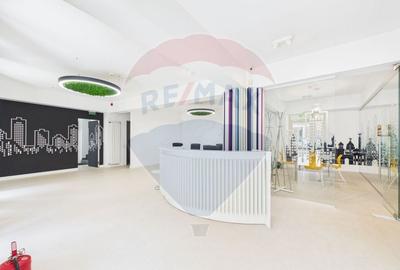 Spațiu comercial, de 380 mp, în P-ța Unirii - 4