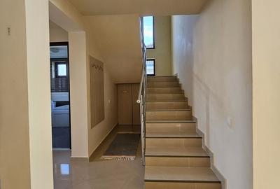 Casă cu 4 camere cu Teren 490 Mp în Central - 4