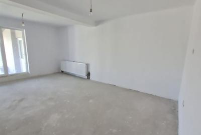 Duplex cu 4 camere cu Canalizare în Parța - 3
