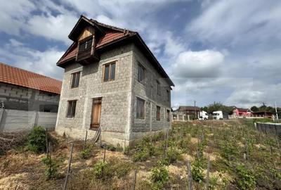 Teren de 1342 mp, în Filiași - 2