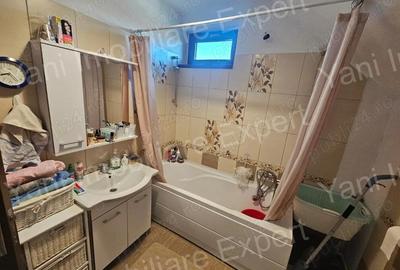 Casă cu 4 camere cu Teren 397 Mp în Central - 12