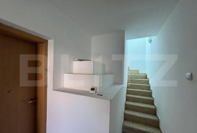 Casa S + P + M de 153 mp utili, cu 225 mp teren, in spatel - 14