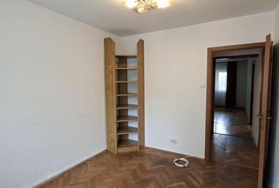 Apartament cu 4 camere decomandat, mobilat în Torontalului - 17