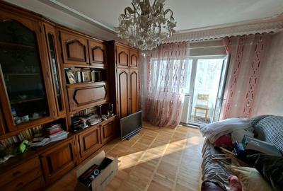 Apartament cu 2 camere decomandat, etajul 2/10, zona Alexandru cel Bun - 1