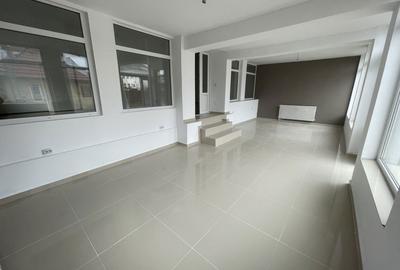 Apartament cu 4 camere în Pianu - 6