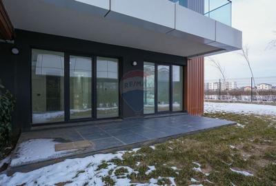 De vanzare apartament de lux cu 4 camere, curte de 279 mp in Pallady - 2