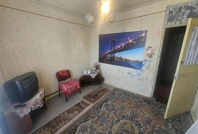 Apartament cu 4 camere decomandat, mobilat în Micro IV - 29