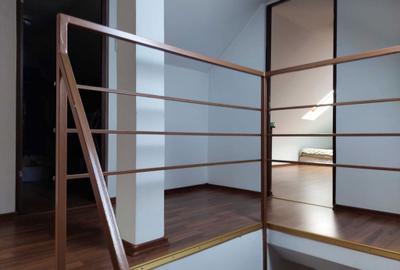 Casă cu 4 camere cu Canalizare în Central - 5