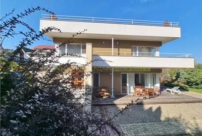 Vila superba de inchiriat ultracentral Brasov - 4