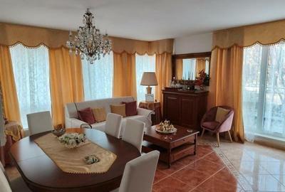 Apartament cu 4 camere decomandat în Bartolomeu