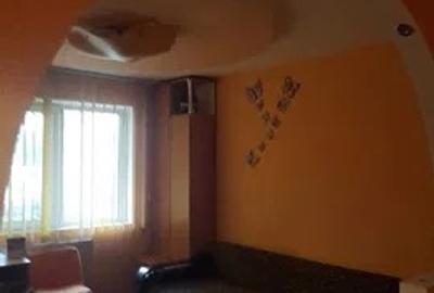 Apartament cu 2 camere, decomandat, zona Pacurari-Alpha Bank - 2