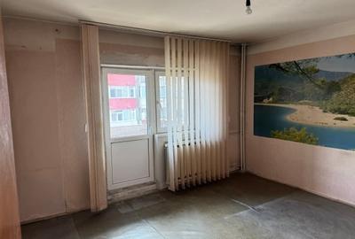Apartament cu 2 camere decomandat în Olteniței - 3