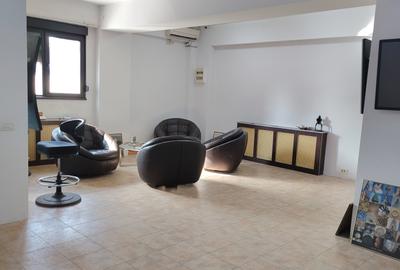 Casă individuală cu 10 camere cu Teren 650 Mp în Nicolae Grigorescu - 1