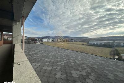 Spațiu comercial, de 1,693 mp, în Central - 8