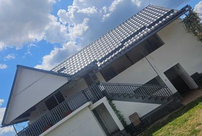 Casă cu 4 camere în Central - 1