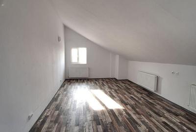 Casă cu Teren 2500 Mp în Frumușani - 12