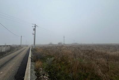 Vand teren - lot de casa in Sabareni - drum asfaltat, utilitati - 0% comision - 2