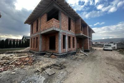 Casă individuală cu 5 camere cu Canalizare în Florești - 2