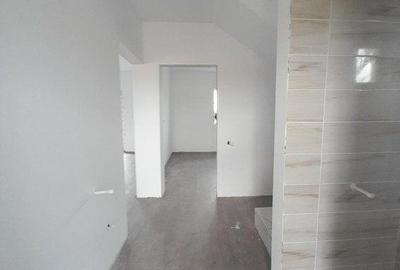 Casă cu 5 camere cu Teren 350 Mp în Central - 13