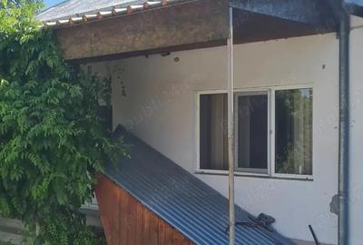 Vand casa in comuna Copaceni, sat Ulmetu, jud Valcea - 10