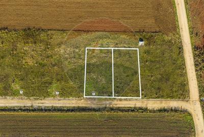 Teren Construcții intravilan de 650 mp, în Nord - 7