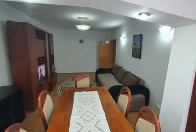 Apartament cu 3 camere decomandat în Central - 12