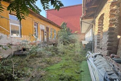 Cladire Istorica de vanzare, 1000 mp, zona Balcescu Cladire Istorica de vanzare, 1000 mp, zona Balcescu - 3