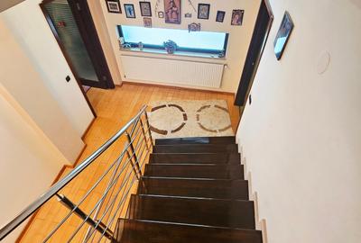 Duplex cu 9 camere cu Canalizare în Albert - 37