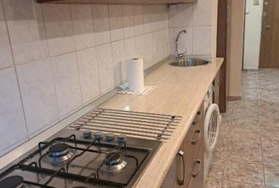 Garsonieră decomandată, mobilată în Vitan Mall - 3