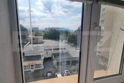 Apartament cu 2 camere decomandat în Tractorul - 2
