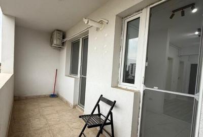 Apartament cu 2 camere semidecomandat în Apărătorii Patriei