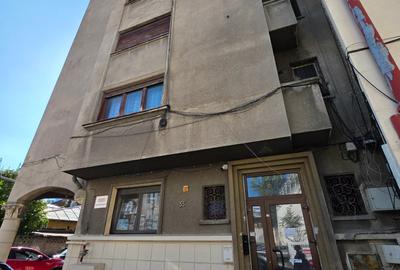 Caderea Bastiliei, apt. 2 camere, etaj 1, balcon,50mp, pe lista de U 3 Caderea Bastiliei, apt. 2 camere, etaj 1, balcon,50mp, pe lista de U 3 - 10