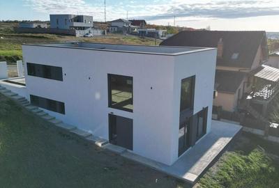 Casă cu 4 camere cu Teren 540 Mp în Central - 10