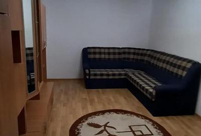 Apartament cu 3 camere decomandat în Centrul Civic