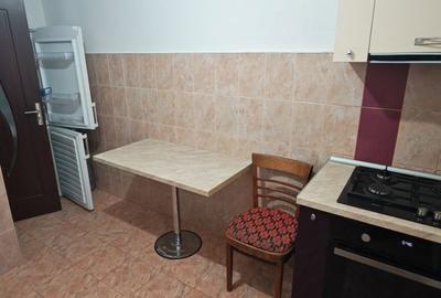 Apartament cu 3 camere decomandat în Orizont - 2