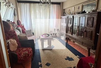 Apartament cu 4 camere decomandat, mobilat în Sebastian